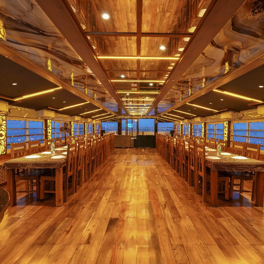 Family Budget Sharing Houseboat
